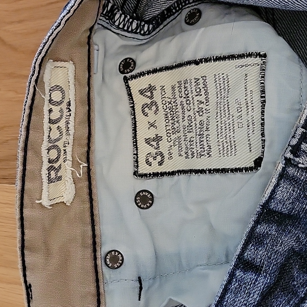 Express Jeans - Picture 3 of 4